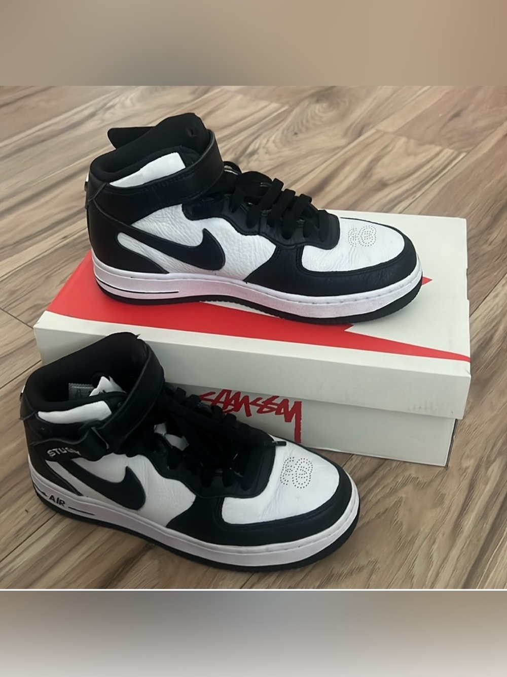 Nike stussy Air Force 1 07 mid sp Black and White Swoosh Sneakers